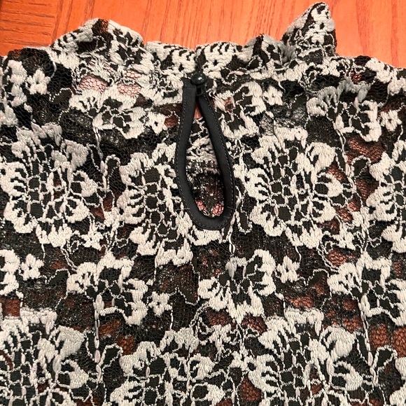 Anthropologie Dolan Left Coast Sheer Lace Mock Neck Long Sleeve Top Green XS - Picture 8 of 13